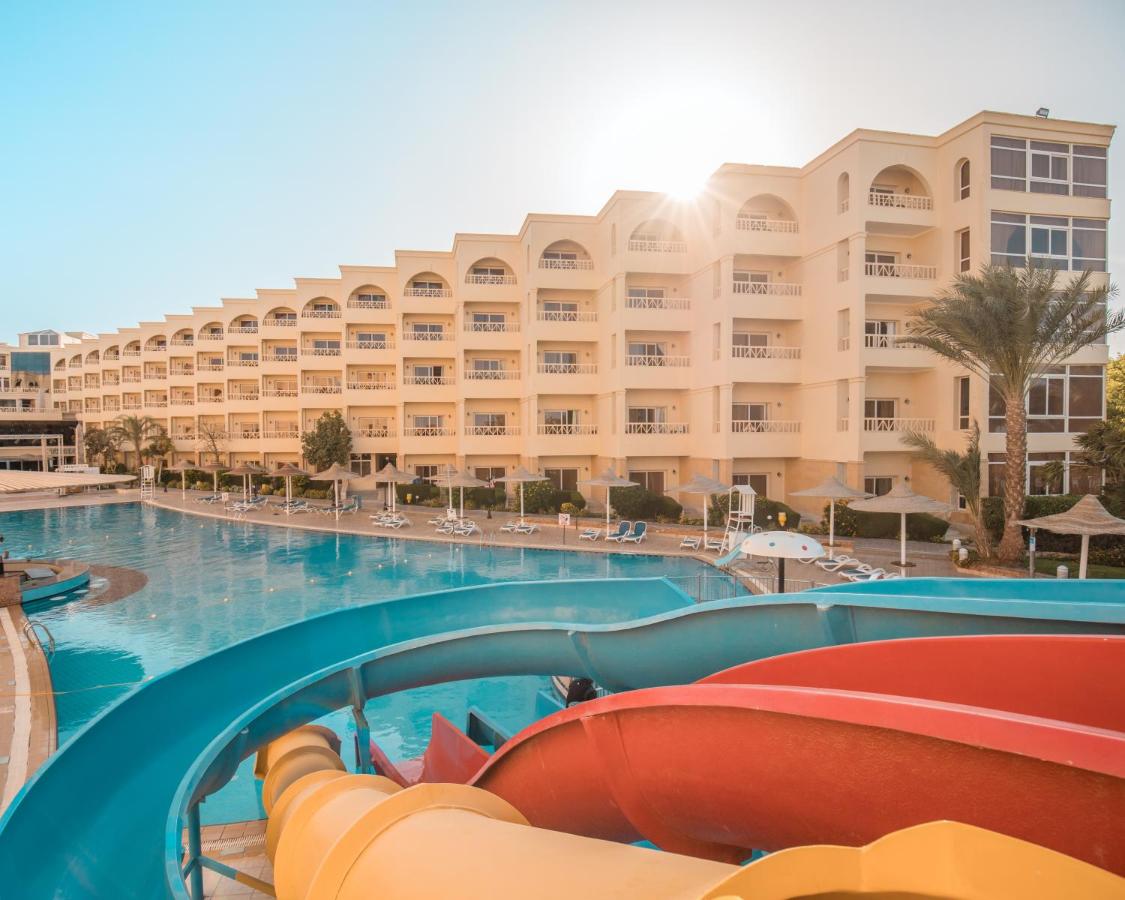 ارخص شركة لحجز فندق اي ام سي رويال الغردقة - بالانتقالات 2022 | AMC Royal Hotel